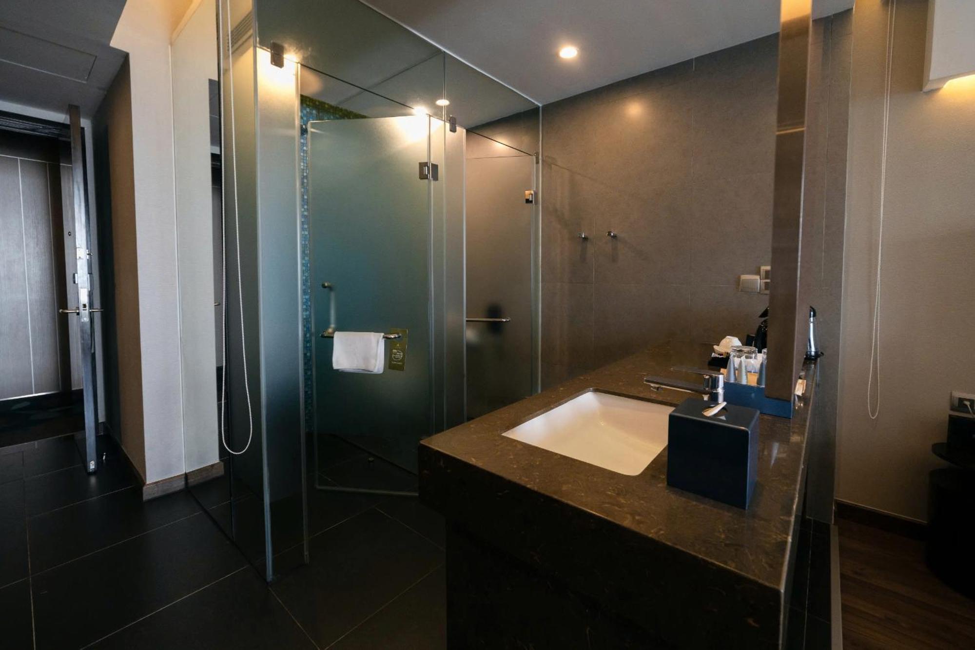 Novotel Suites Hanoi Eksteriør billede